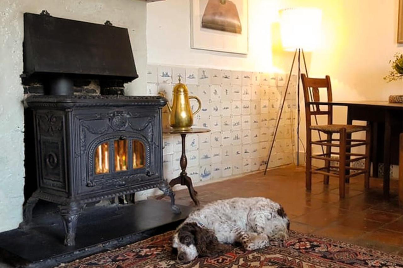 Countryside Bliss: Historic Cottage By The Sea 버그함스테드 외부 사진